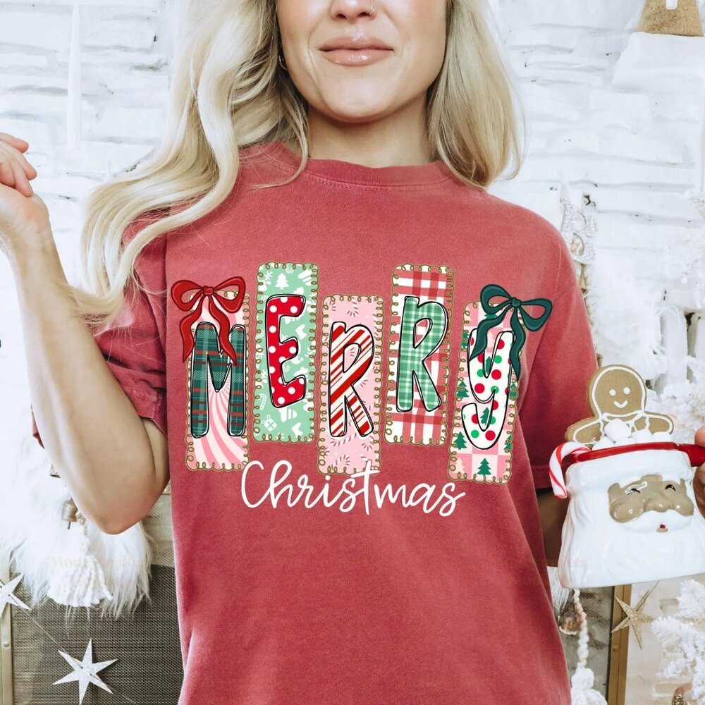 Coquette Merry Christmas Preppy Bow Retro Christmas Tree Comfort Colors Shirt 05